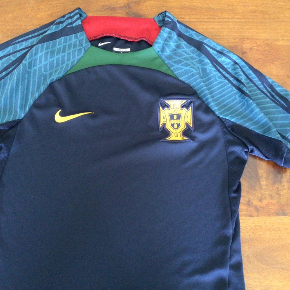Nike Portugal Warm Up Kids Soccer Jersey Size L